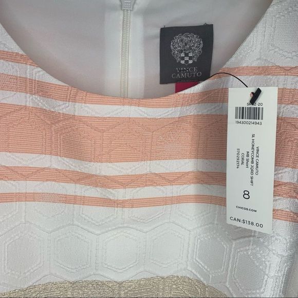 VINCE CAMUTO
Honeycomb Jacquard Shift - Picture 3 of 6